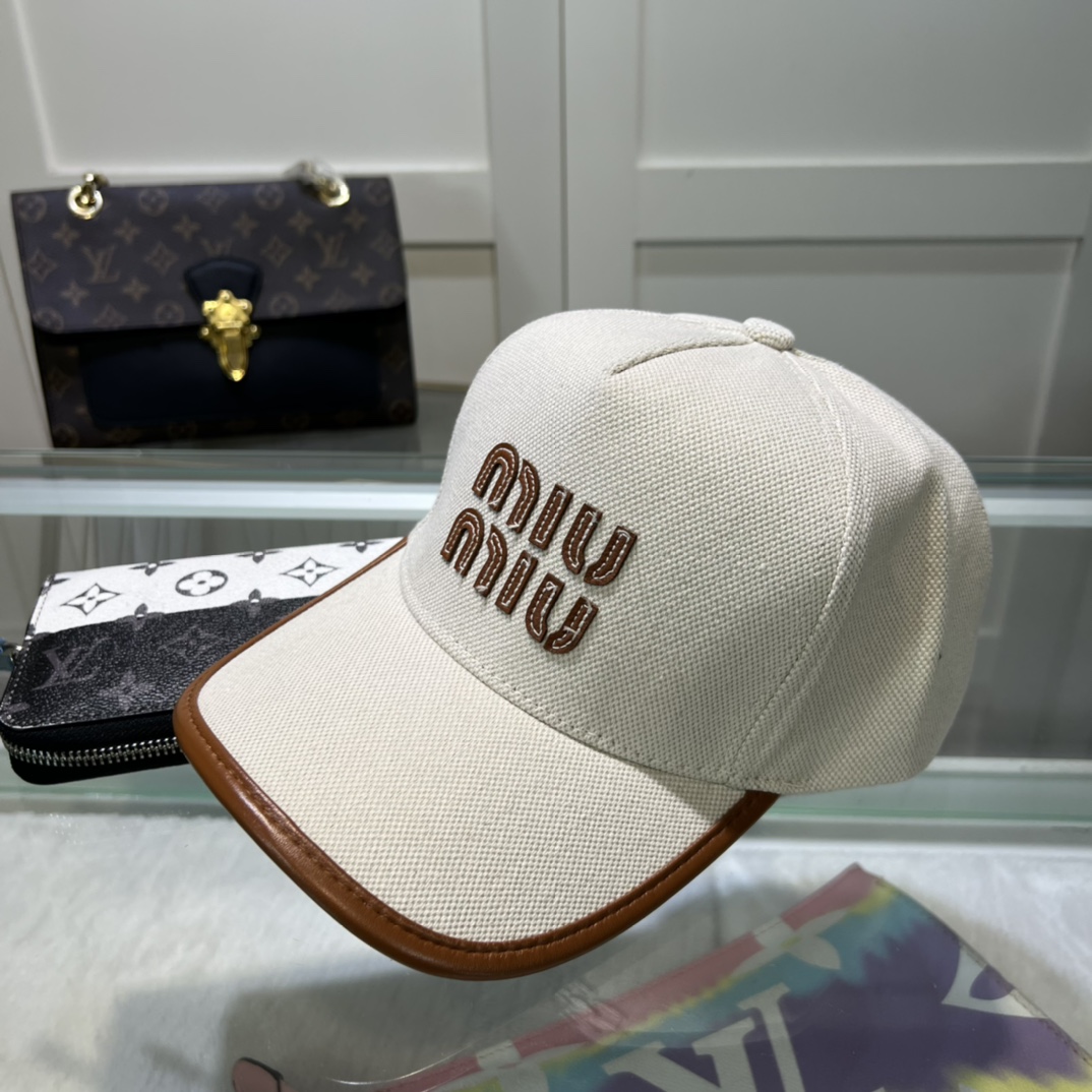 Miu Miu Baseball Cap - everydesigner