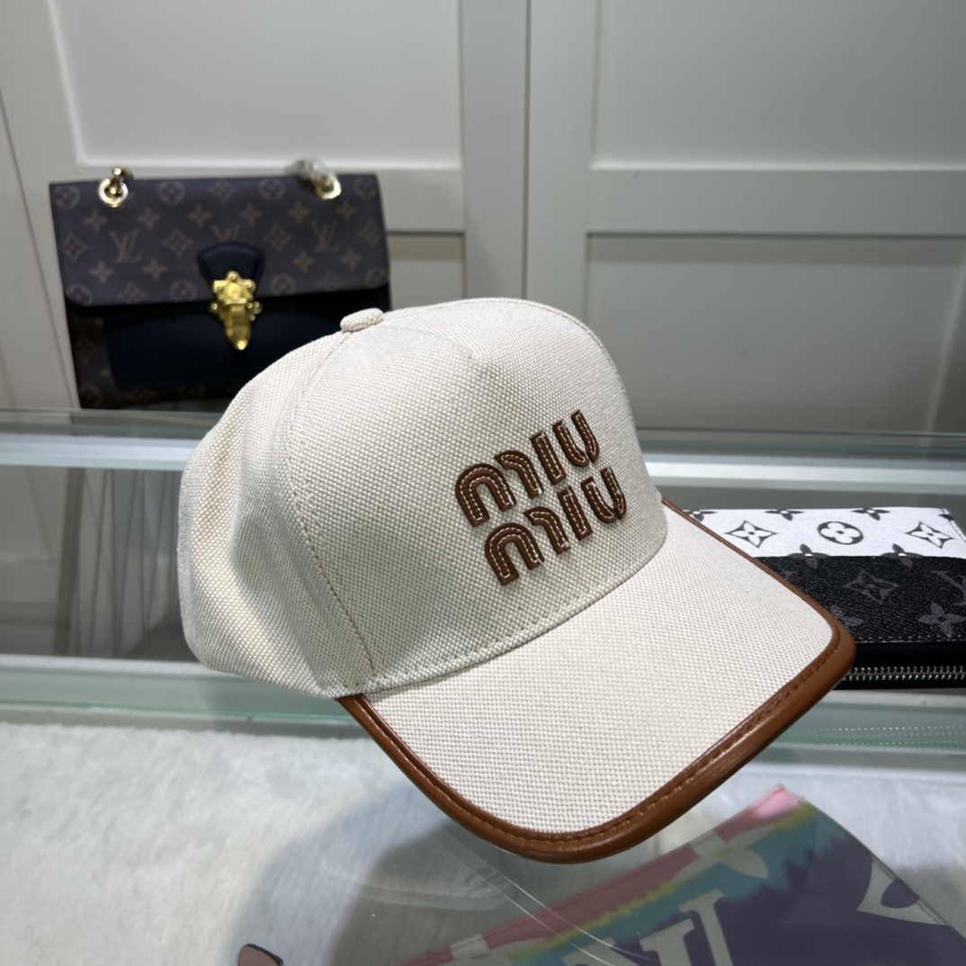 Miu Miu Baseball Cap - everydesigner