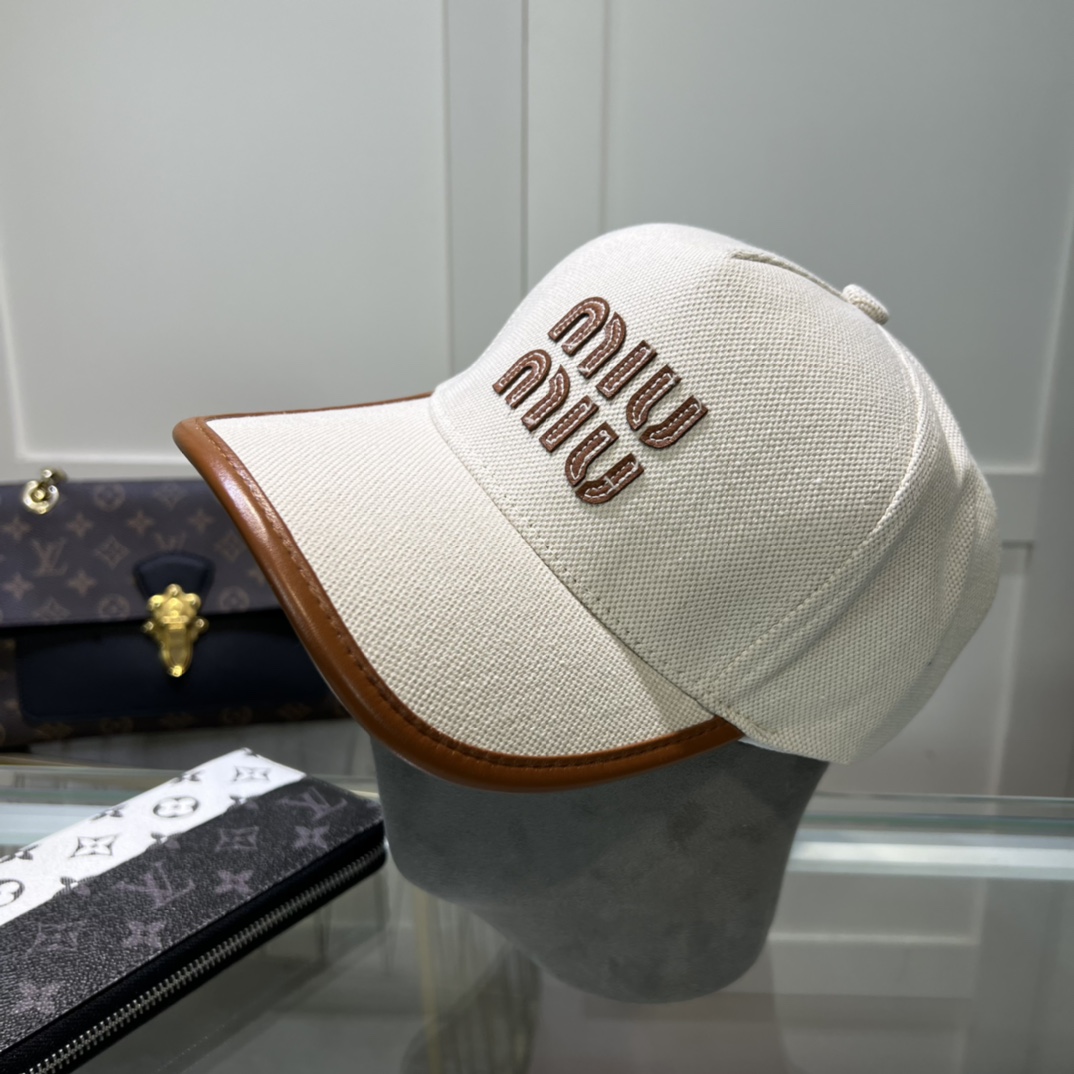 Miu Miu Baseball Cap - everydesigner