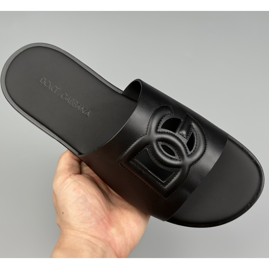 Dolce & Gabbana Calfskin sliders - everydesigner