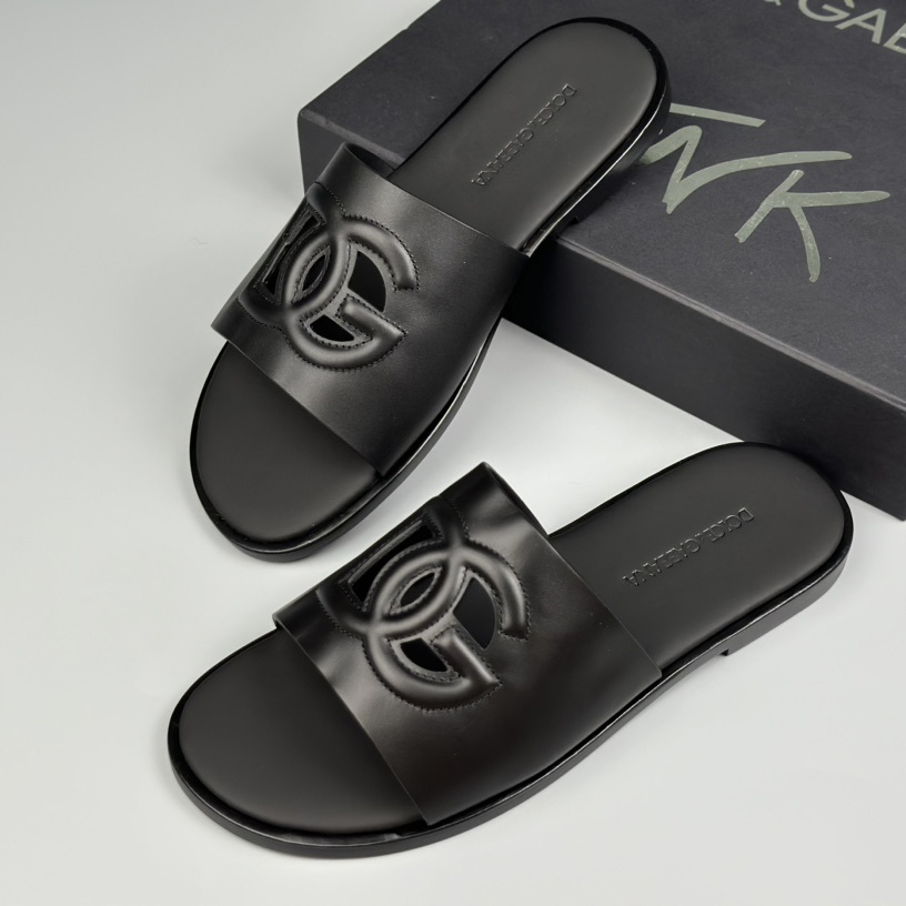 Dolce & Gabbana Calfskin sliders - everydesigner