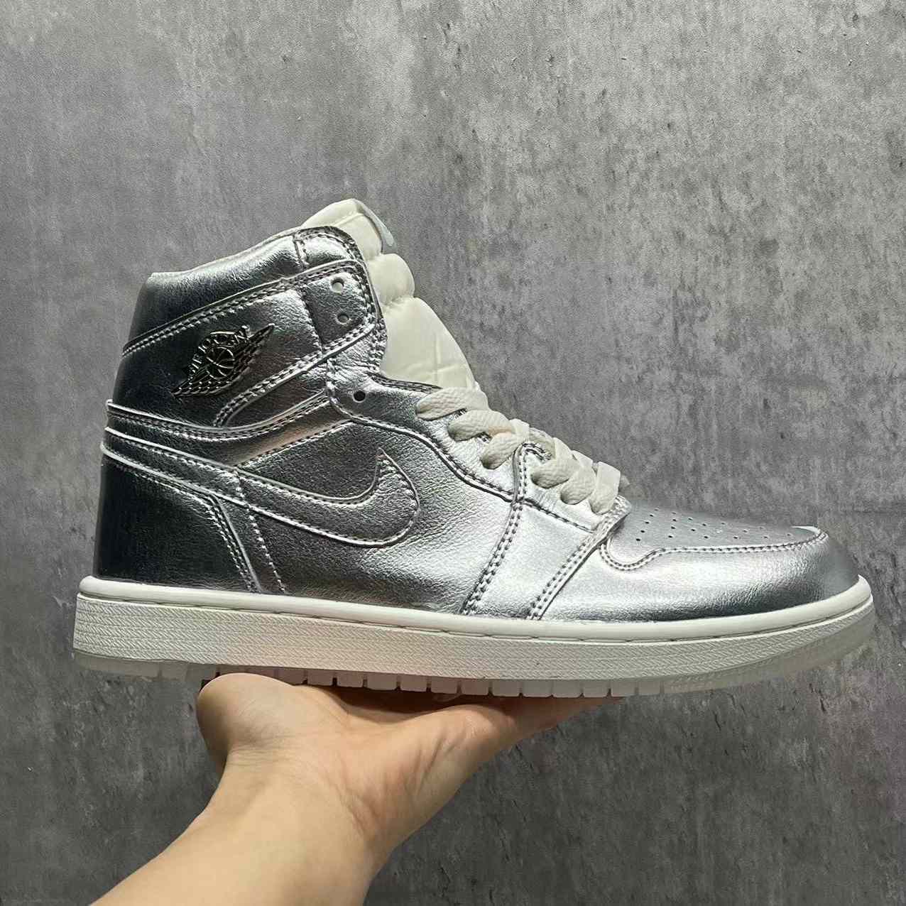 Jordan1 High OG“Chrome” Sneaker    FN7249-001 - everydesigner