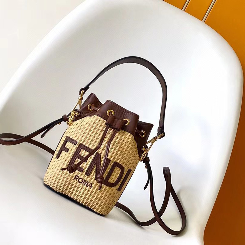 Fendi "Mon Tresor" Mini Bag  (12-18-10cm) - everydesigner