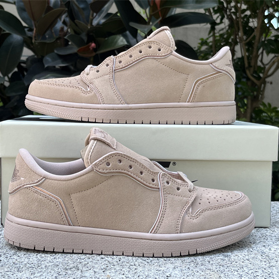 Air Jordan1Low Sneaker      AO1935-204  - everydesigner