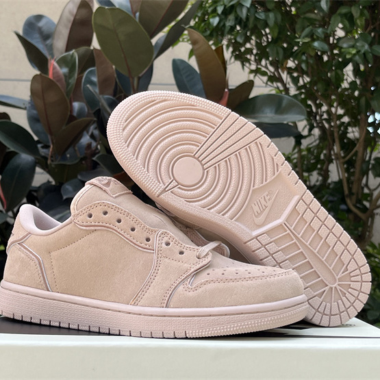 Air Jordan1Low Sneaker      AO1935-204  - everydesigner