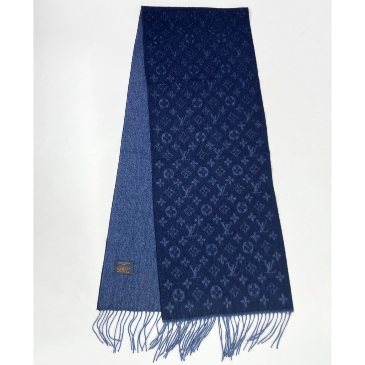 Louis Vuitton LV Essential Scarf - everydesigner