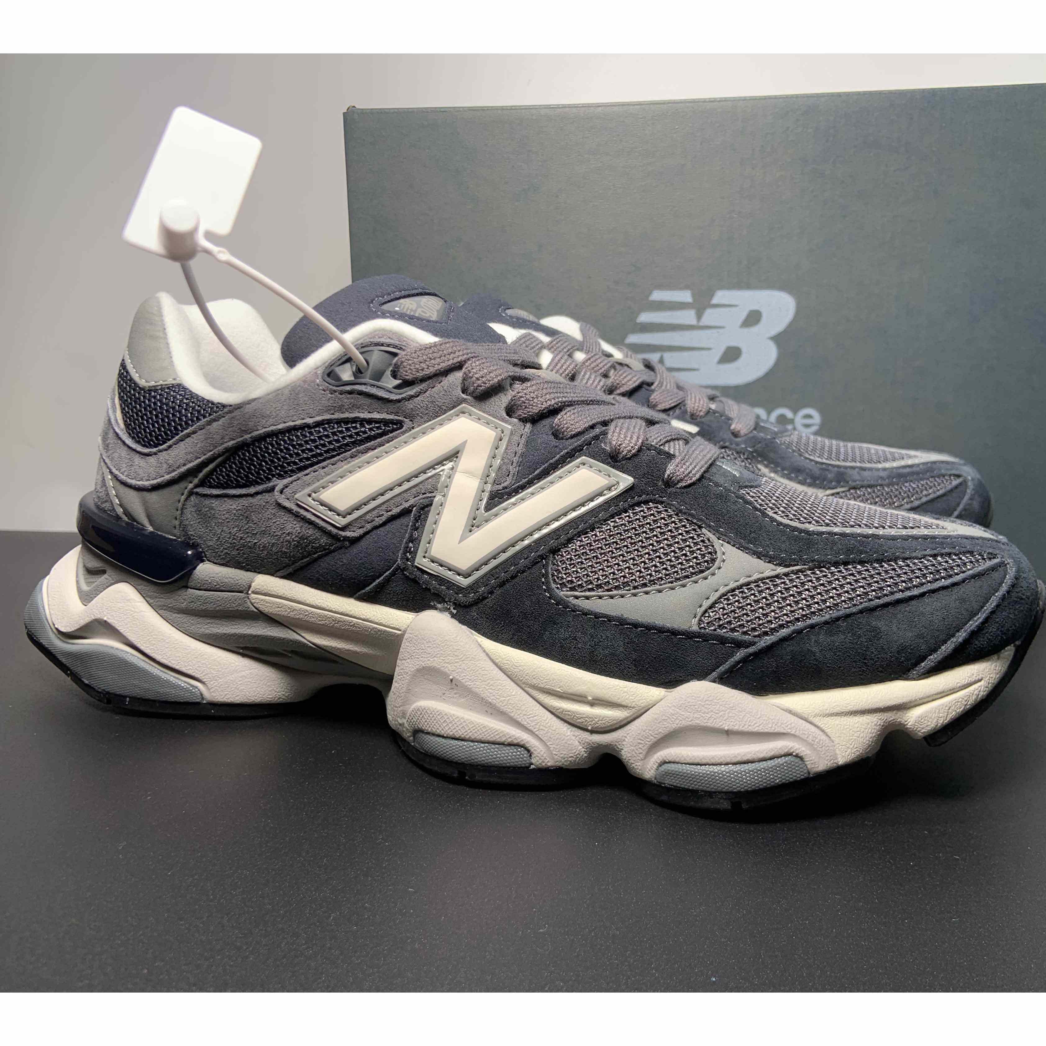 New Balance 9060 Sneakers      U9060JBM  - everydesigner