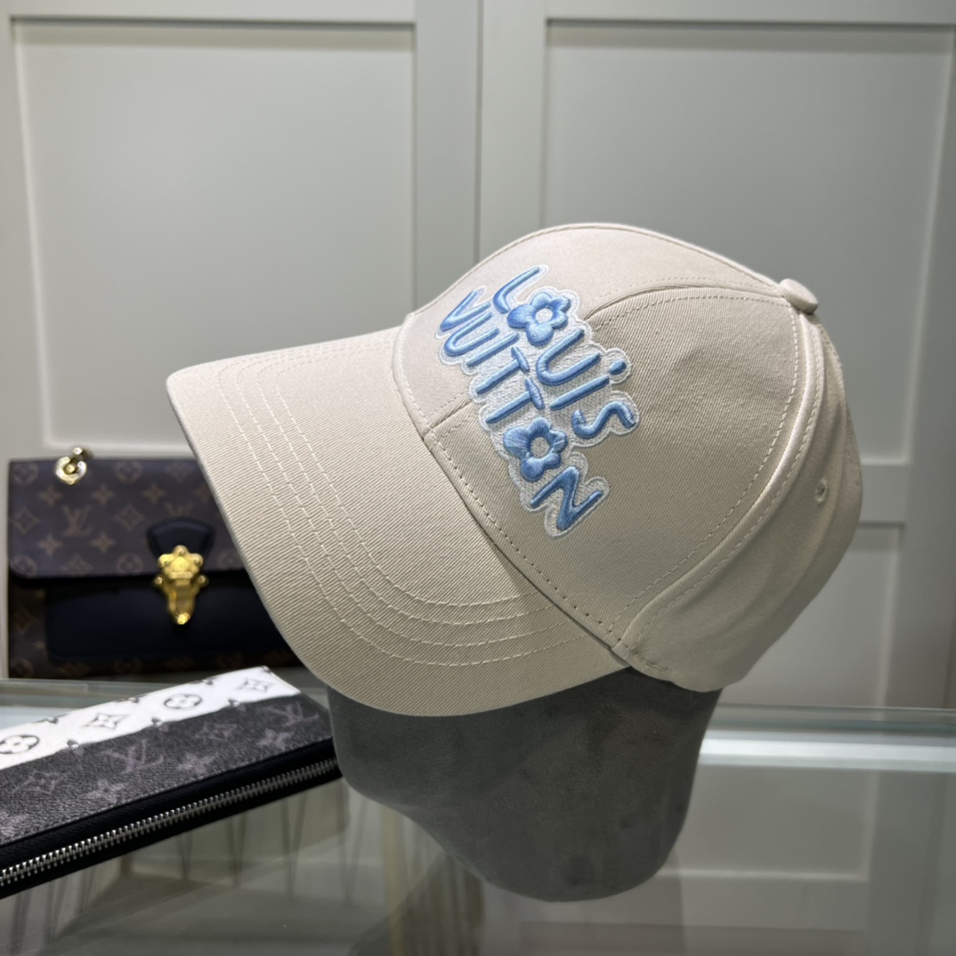 Louis Vuitton Cap - everydesigner