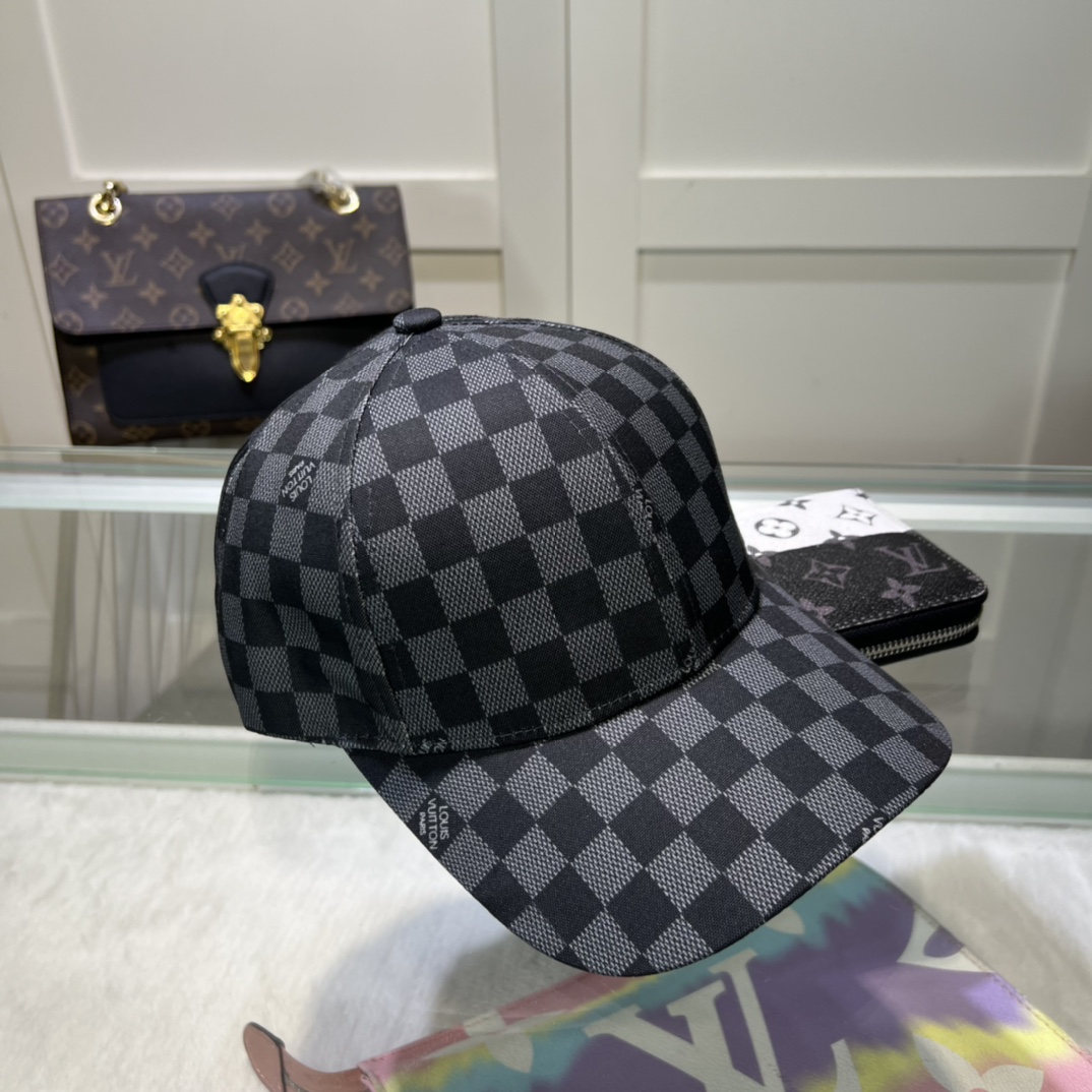 Louis Vuitton Cap - everydesigner