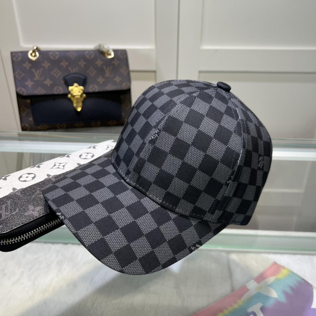 Louis Vuitton Cap - everydesigner