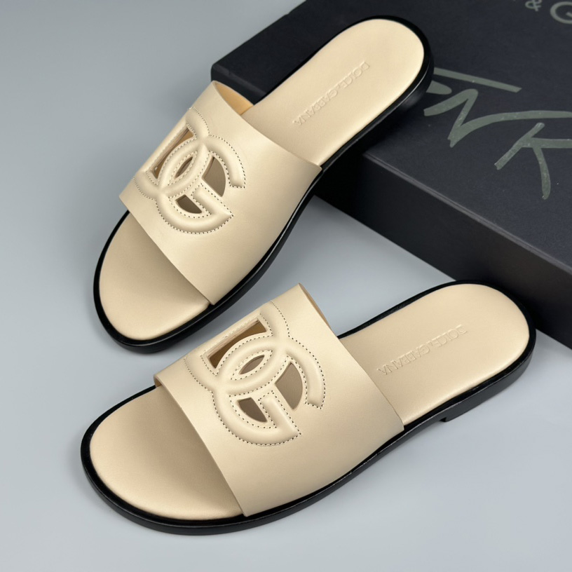 Dolce & Gabbana Calfskin sliders - everydesigner