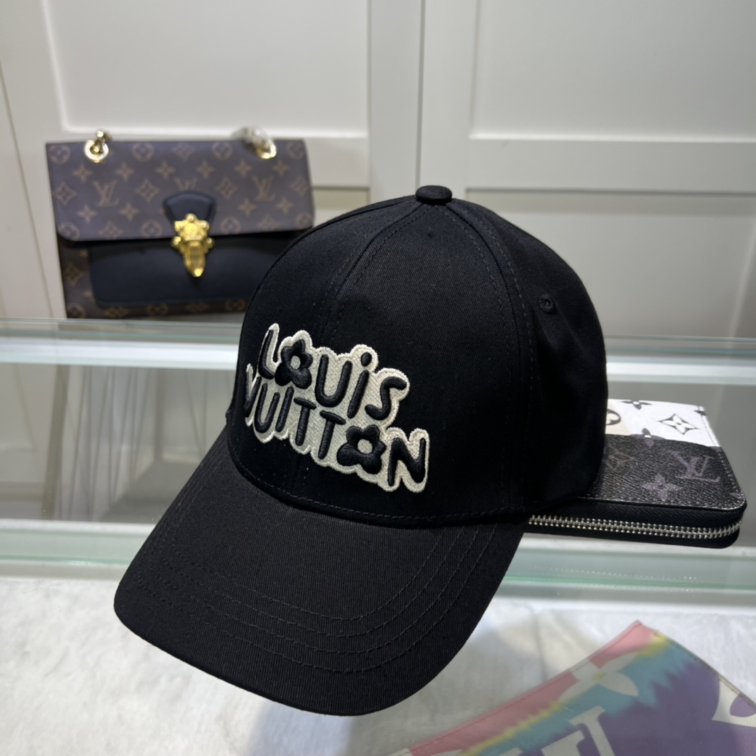 Louis Vuitton Cap - everydesigner