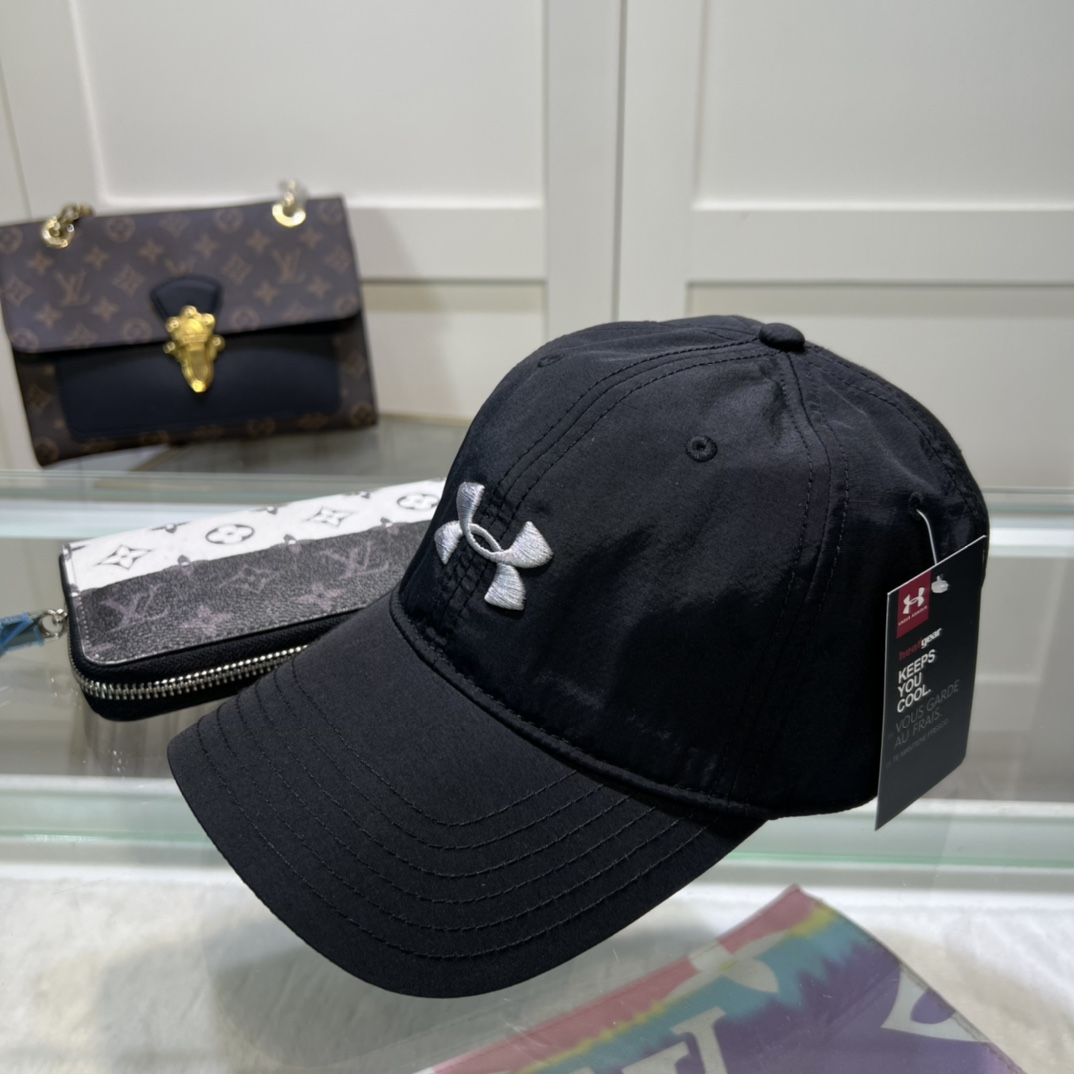 Under Armour Cap - everydesigner