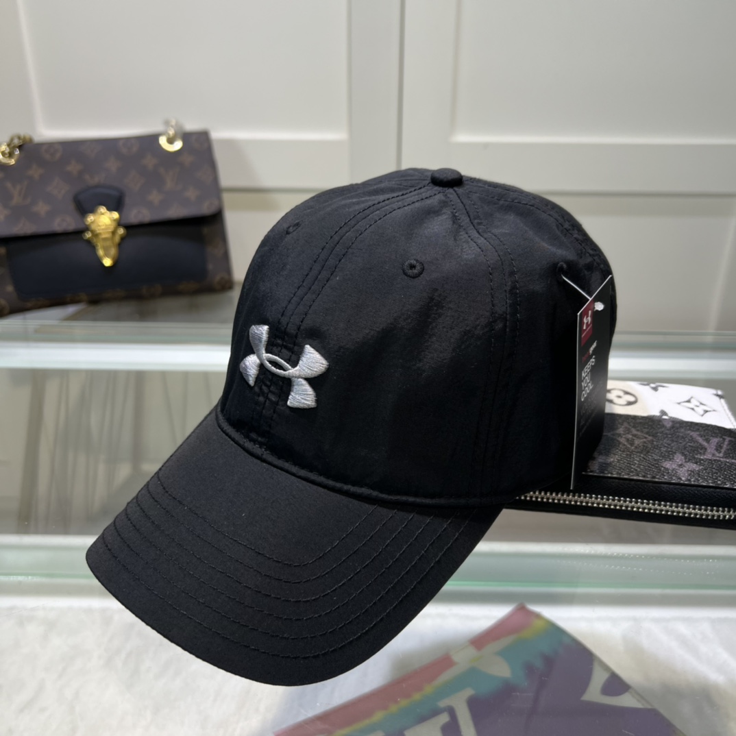 Under Armour Cap - everydesigner