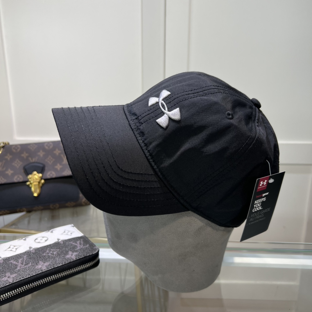 Under Armour Cap - everydesigner