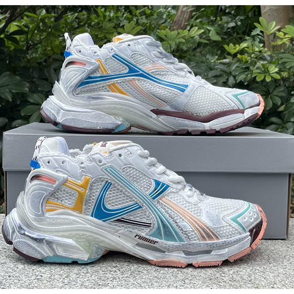 Balenciaga Runner Sneaker - everydesigner