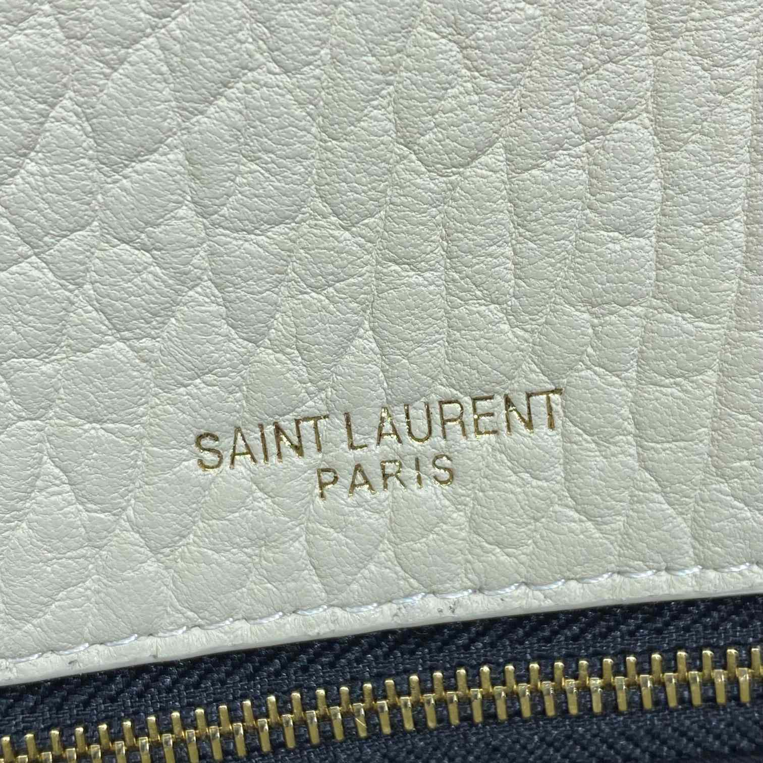 Saint Laurent Calypso Large In Grained Lambskin - everydesigner