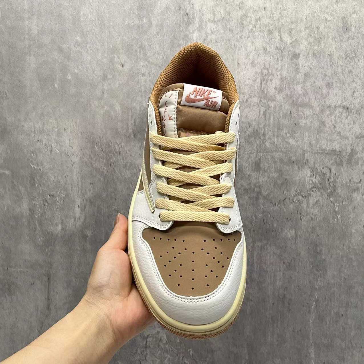 Travis Scott X Jordan 1 Low OG Sneaker   DM7866-106 - everydesigner