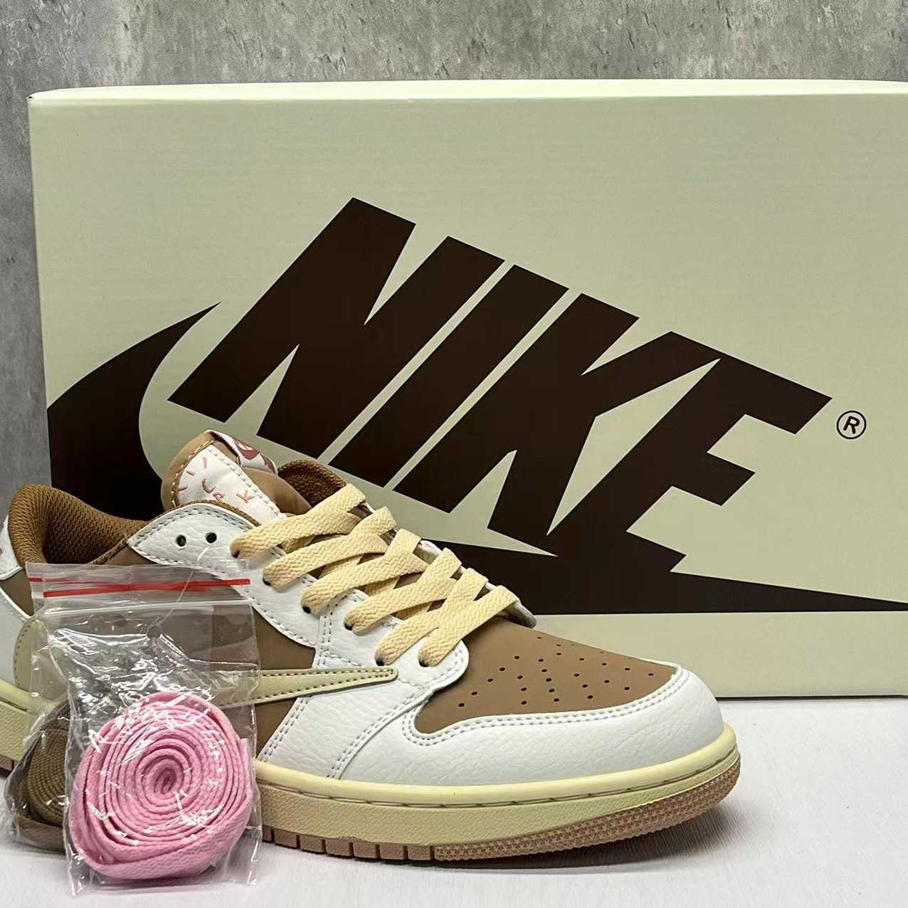 Travis Scott X Jordan 1 Low OG Sneaker   DM7866-106 - everydesigner