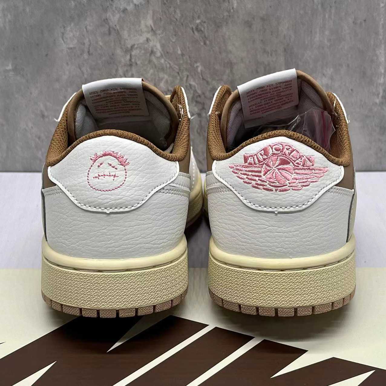 Travis Scott X Jordan 1 Low OG Sneaker   DM7866-106 - everydesigner