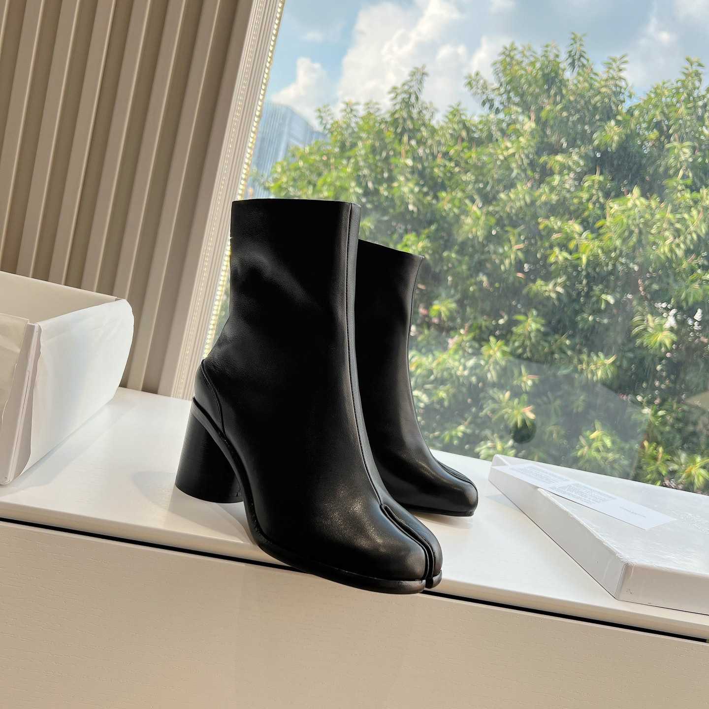 Maison Margiela Tabi Ankle Boots - everydesigner