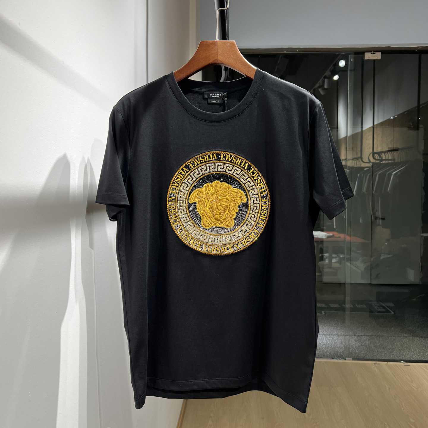 Versace Logo T-Shirt - everydesigner