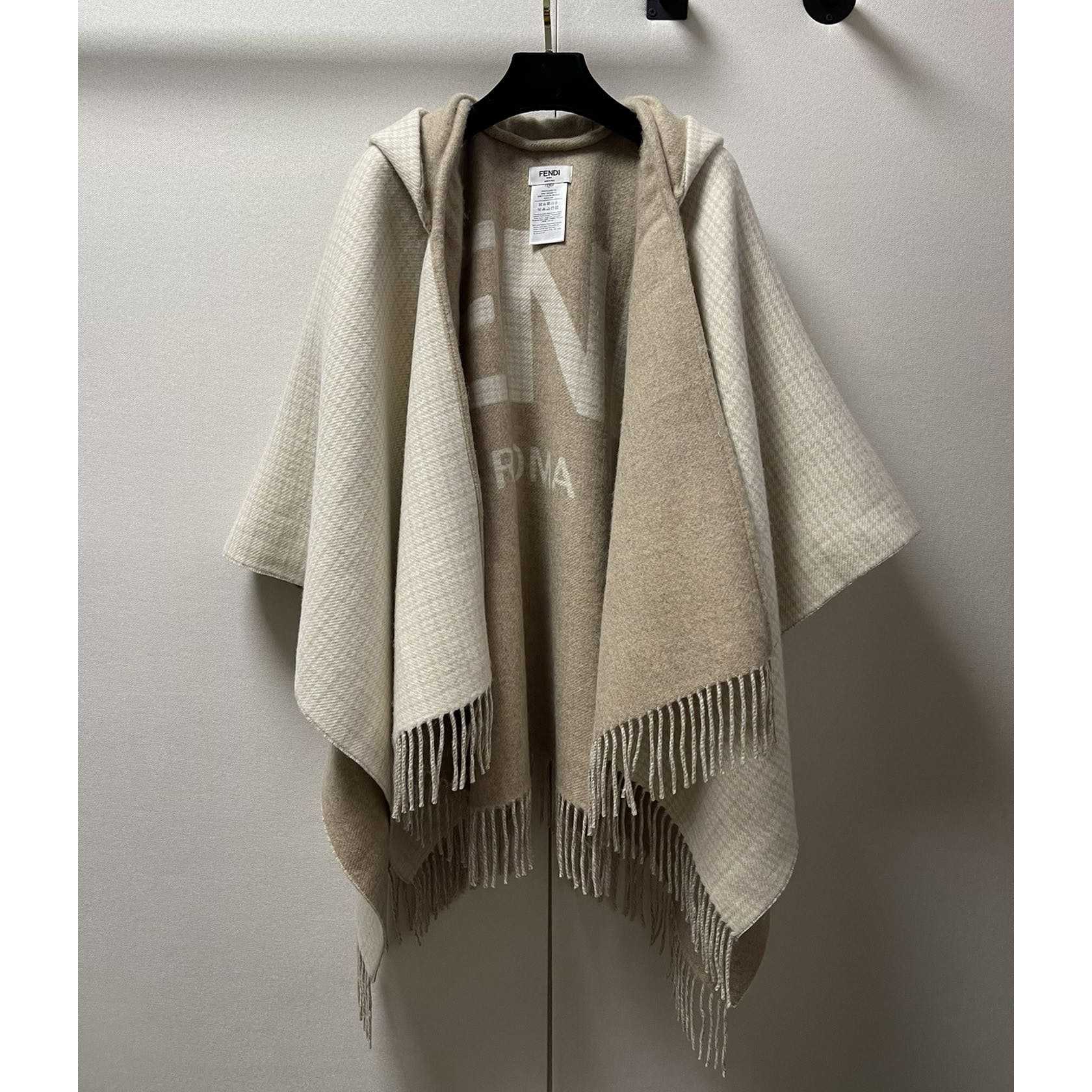 Fendi Poncho  140*160cm - everydesigner