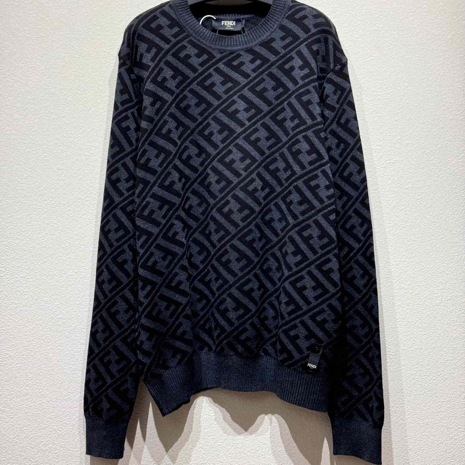 Fendi Black Wool Pullover - everydesigner