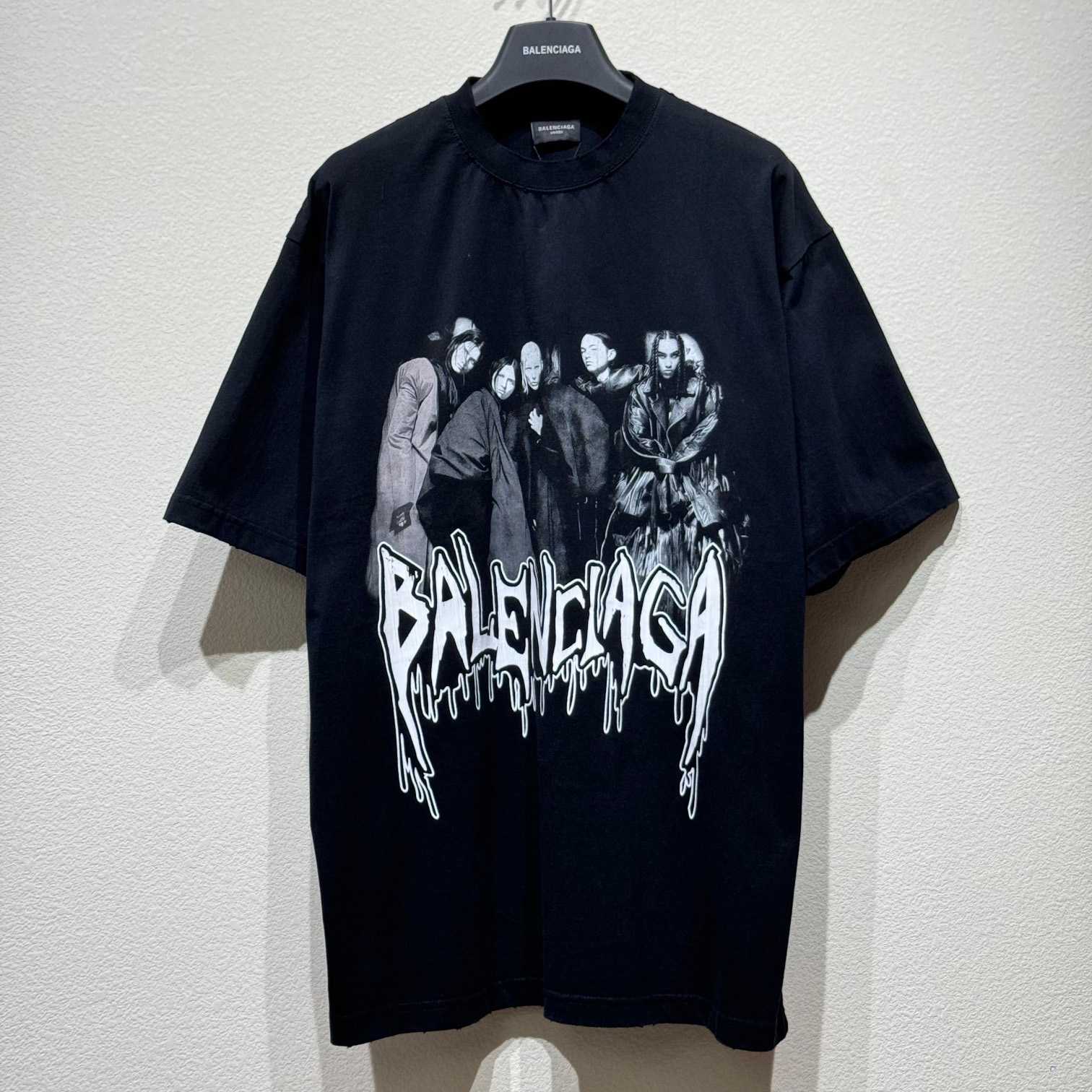 Balenciaga T-Shirt Oversized In Black - everydesigner