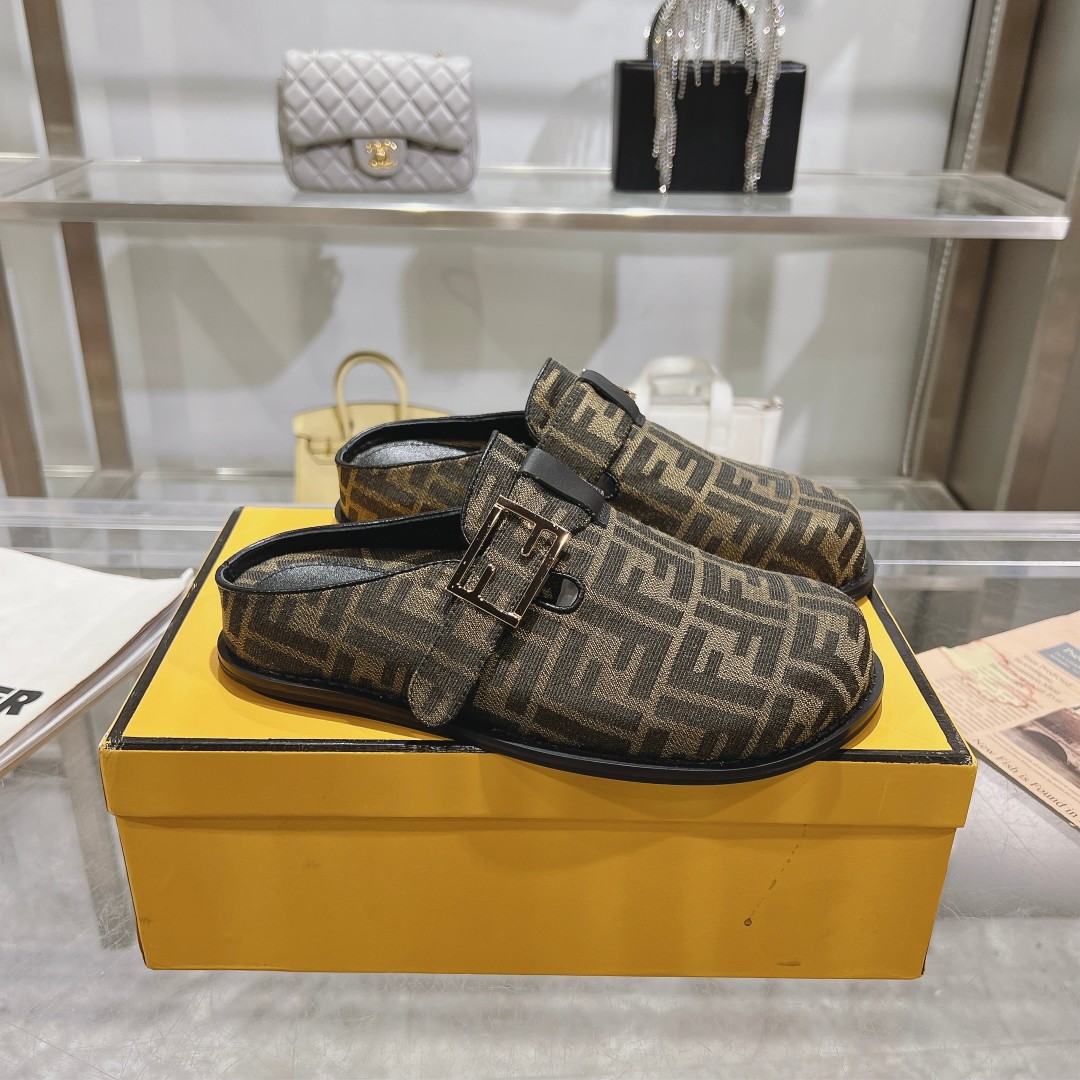 Fendi Feel Brown Fabric Sabots - everydesigner