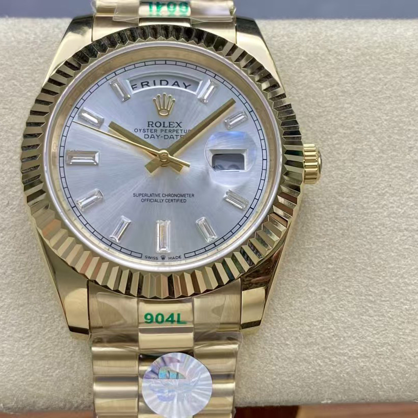 Rolex Oyster Perpetual Watch  - everydesigner