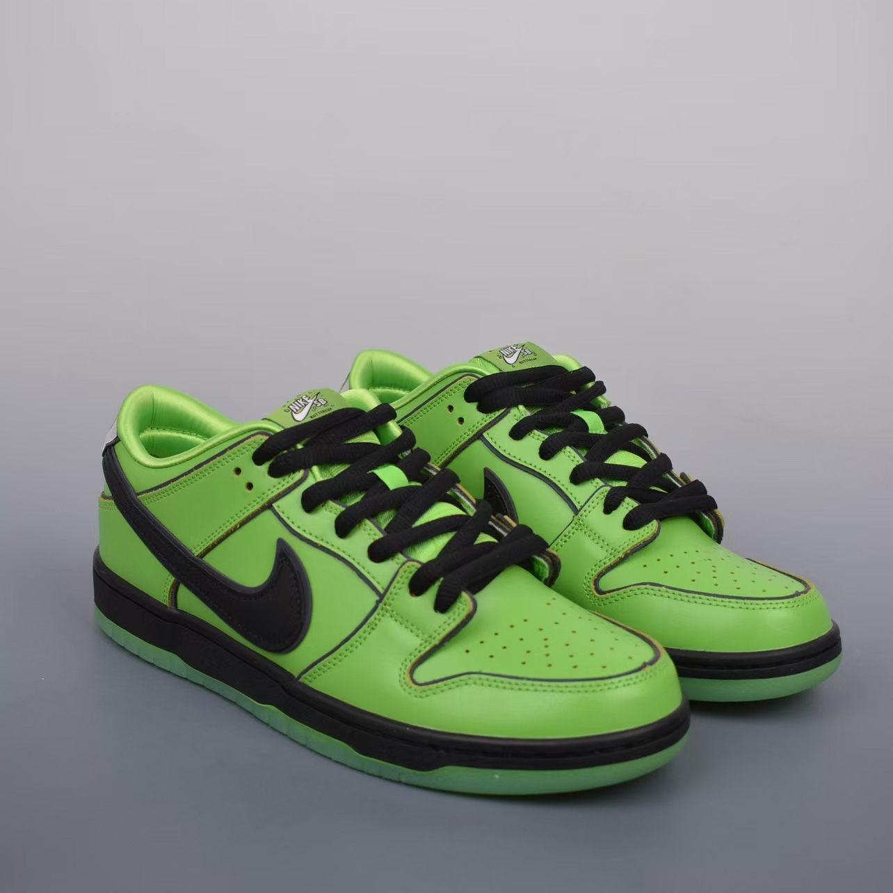 The Powerpuff Girls x Nike Dunk SB Low Sneaker      - everydesigner