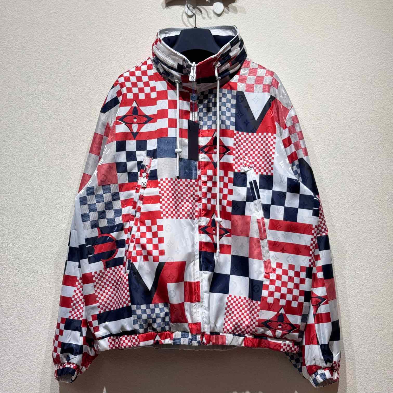 Louis Vuitton Reversible Nylon Windbreaker   1AFVMV - everydesigner