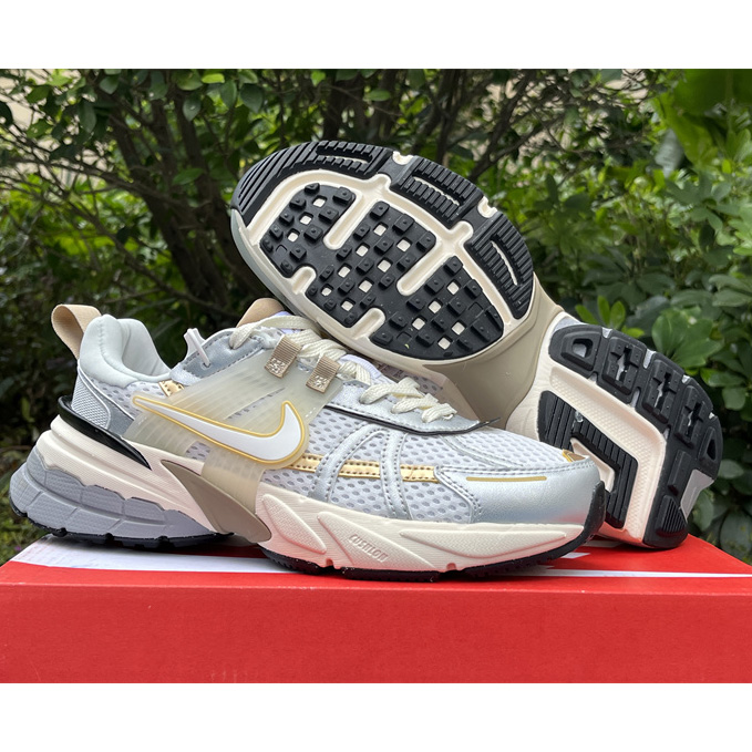 Nike V2K Sneaker    HJ7245-100 - everydesigner