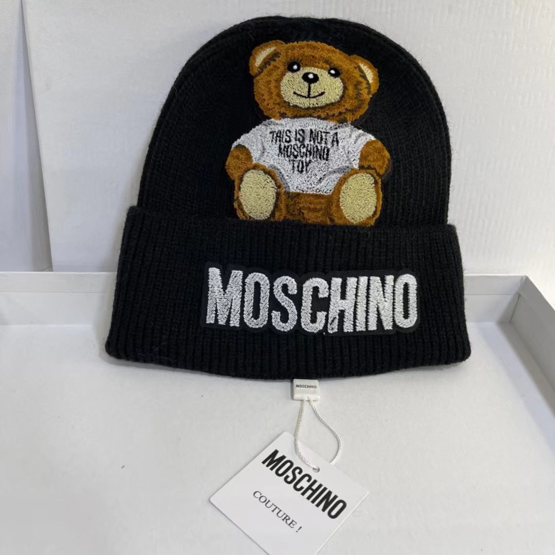 Moschino Beanie  - everydesigner