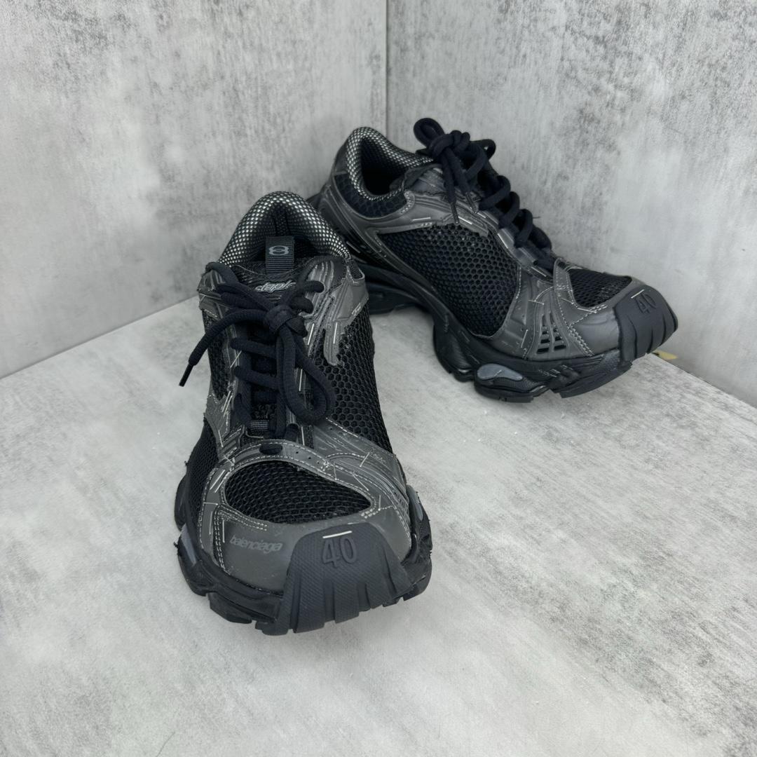 Balenciaga Stapler Sneaker  - everydesigner