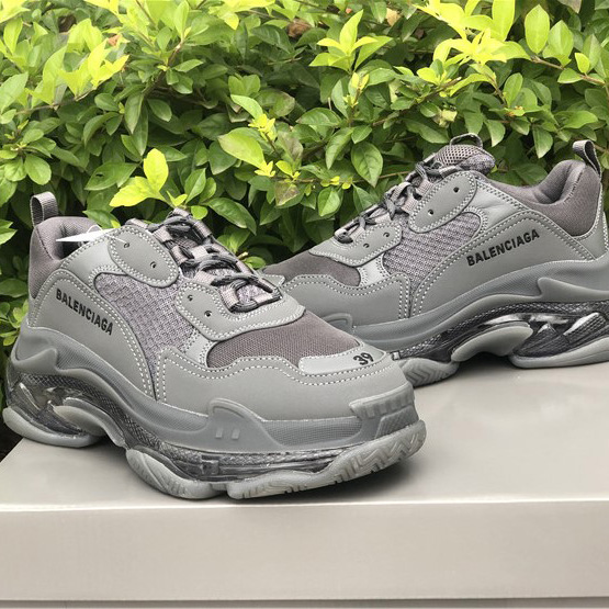 Balenciaga Triple S Sneaker  - everydesigner